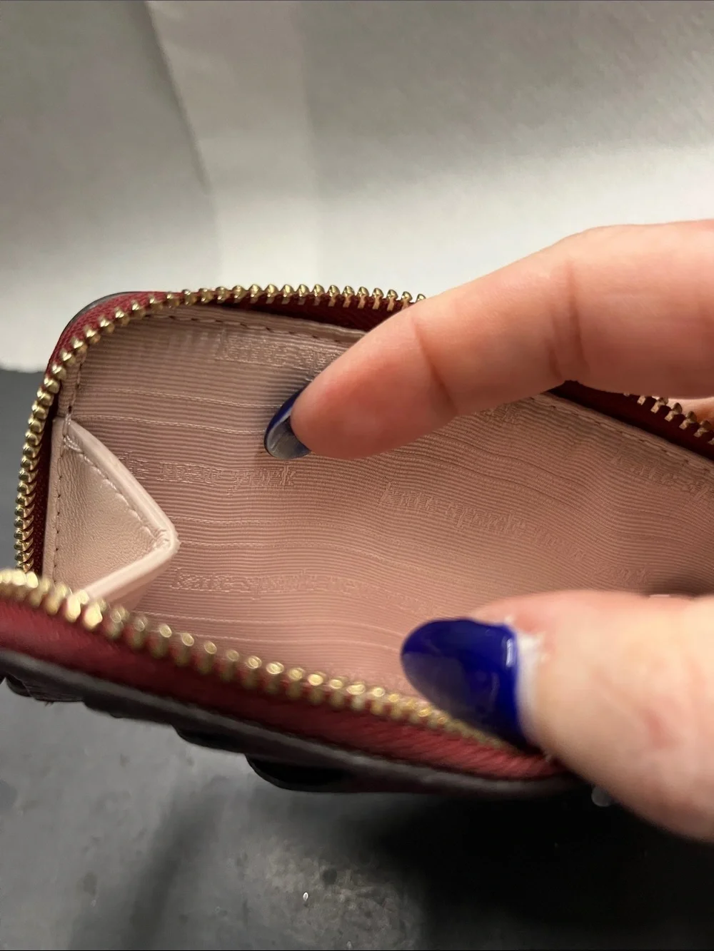 EUC kate spade Deep Burgundy Knot  Leather Card Case with Keyring